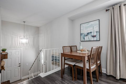 Tiny photo for 965 Independence Avenue, St. Charles, IL 60174 (MLS # 12553905)