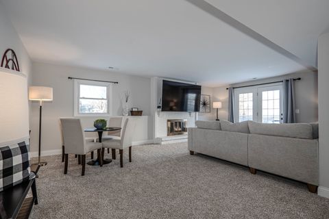 Tiny photo for 965 Independence Avenue, St. Charles, IL 60174 (MLS # 12553905)