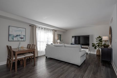 Tiny photo for 965 Independence Avenue, St. Charles, IL 60174 (MLS # 12553905)