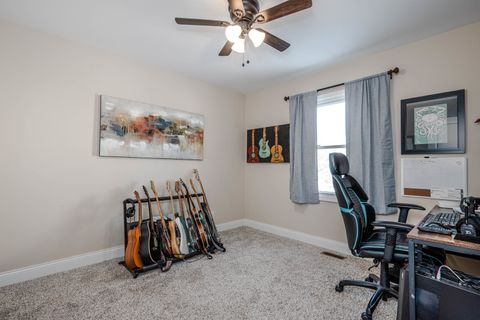 Tiny photo for 965 Independence Avenue, St. Charles, IL 60174 (MLS # 12553905)