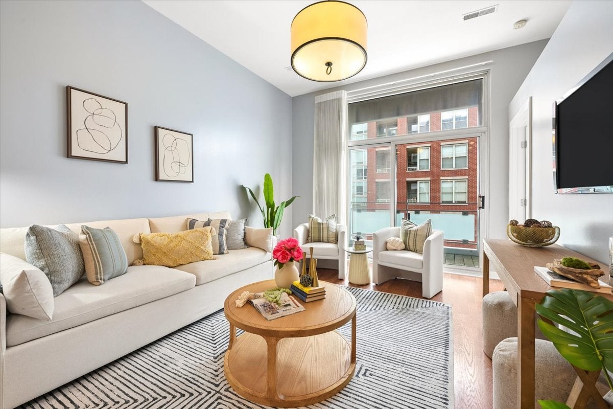 949 W Madison Street 407