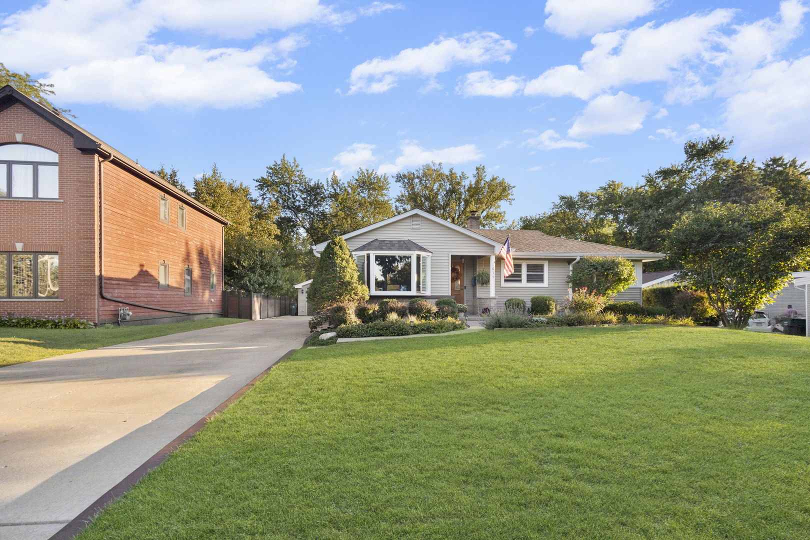 635 W Kenilworth Avenue