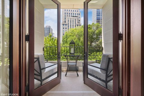 Tiny photo for 65 E Goethe Street #4N, Chicago, IL 60610 (MLS # 12620466)