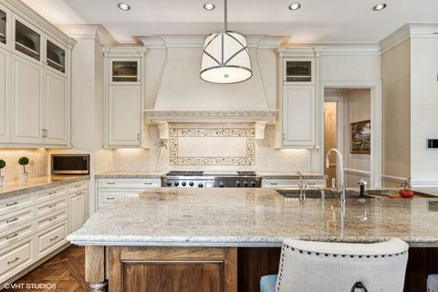 Tiny photo for 65 E Goethe Street #4N, Chicago, IL 60610 (MLS # 12620466)