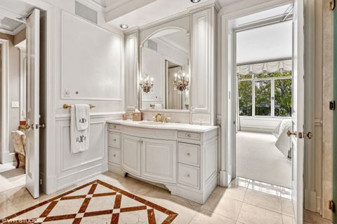 Tiny photo for 65 E Goethe Street #4N, Chicago, IL 60610 (MLS # 12620466)