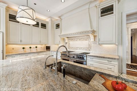 Tiny photo for 65 E Goethe Street #4N, Chicago, IL 60610 (MLS # 12620466)