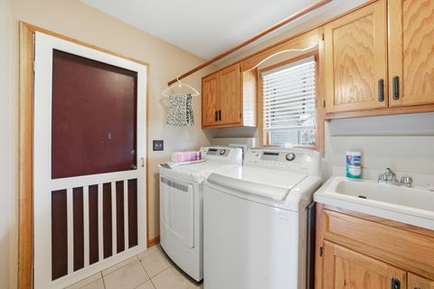 Tiny photo for 572 Bishops Gate, New Lenox, IL 60451 (MLS # 12622686)