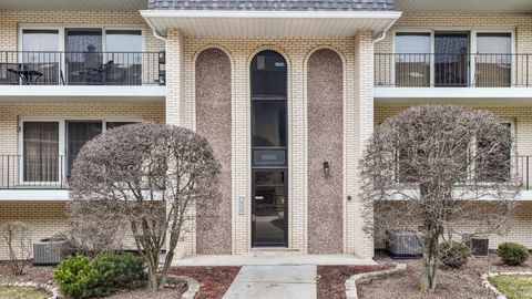 Photo of 9026 Del Prado Drive #1N, Palos Hills, IL 60465 (MLS # 12577626)