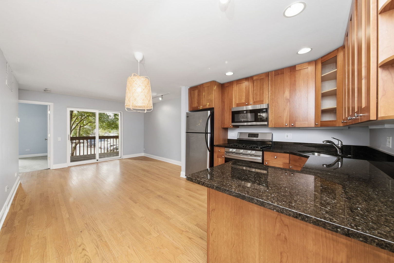 2140 N LINCOLN Avenue 5202