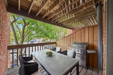 Tiny photo for 2140 N LINCOLN Avenue #5202, Chicago, IL 60614 (MLS # 12783868)