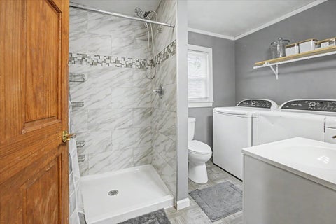 Tiny photo for 829 S Locust Street, Pontiac, IL 61764 (MLS # 12718104)