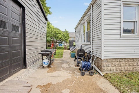 Tiny photo for 829 S Locust Street, Pontiac, IL 61764 (MLS # 12718104)