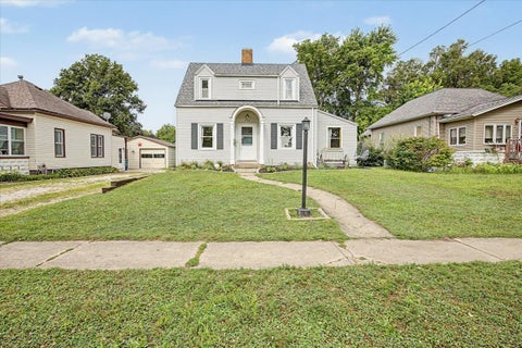 Photo of 829 S Locust Street, Pontiac, IL 61764 (MLS # 12718104)