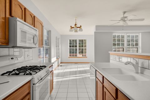 Tiny photo for 16139 Seneca Lake Circle, Crest Hill, IL 60403 (MLS # 12526265)