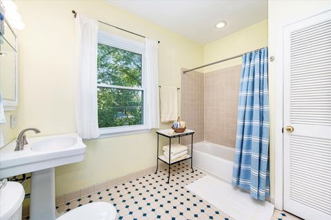 Tiny photo for 222 S Cuyler Avenue, Oak Park, IL 60302 (MLS # 12568033)