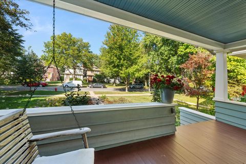 Tiny photo for 222 S Cuyler Avenue, Oak Park, IL 60302 (MLS # 12568033)