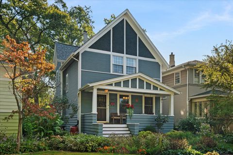 Tiny photo for 222 S Cuyler Avenue, Oak Park, IL 60302 (MLS # 12568033)