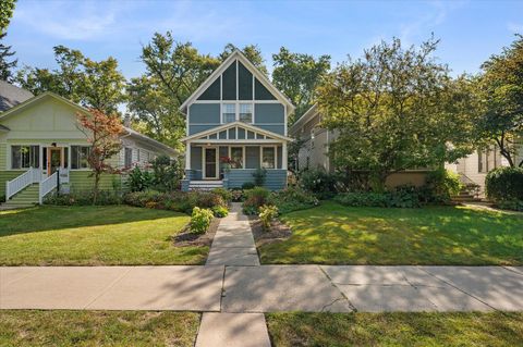 Tiny photo for 222 S Cuyler Avenue, Oak Park, IL 60302 (MLS # 12568033)