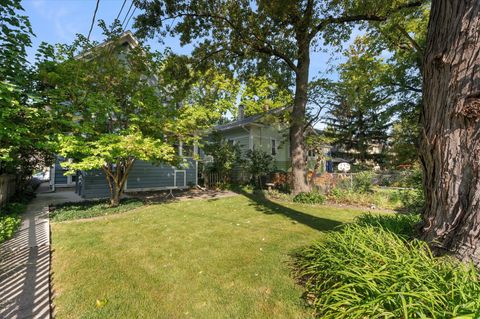 Tiny photo for 222 S Cuyler Avenue, Oak Park, IL 60302 (MLS # 12568033)