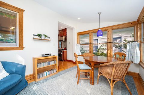 Tiny photo for 222 S Cuyler Avenue, Oak Park, IL 60302 (MLS # 12568033)