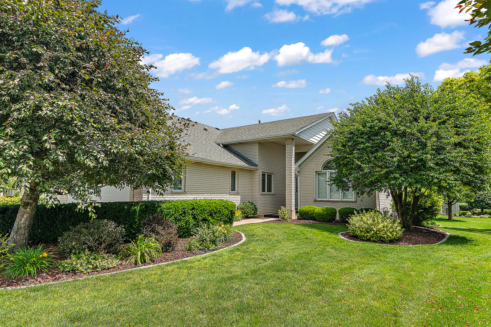 16243 Hummingbird Hill Drive