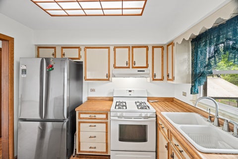 Tiny photo for 22W381 2nd Street, Glen Ellyn, IL 60137 (MLS # 12675354)