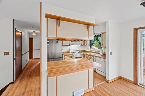 Tiny photo for 22W381 2nd Street, Glen Ellyn, IL 60137 (MLS # 12675354)