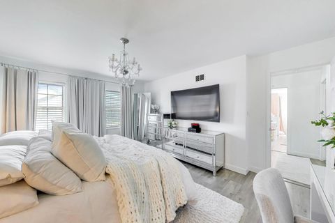 Tiny photo for 595 East Avenue, Streamwood, IL 60107 (MLS # 12610524)