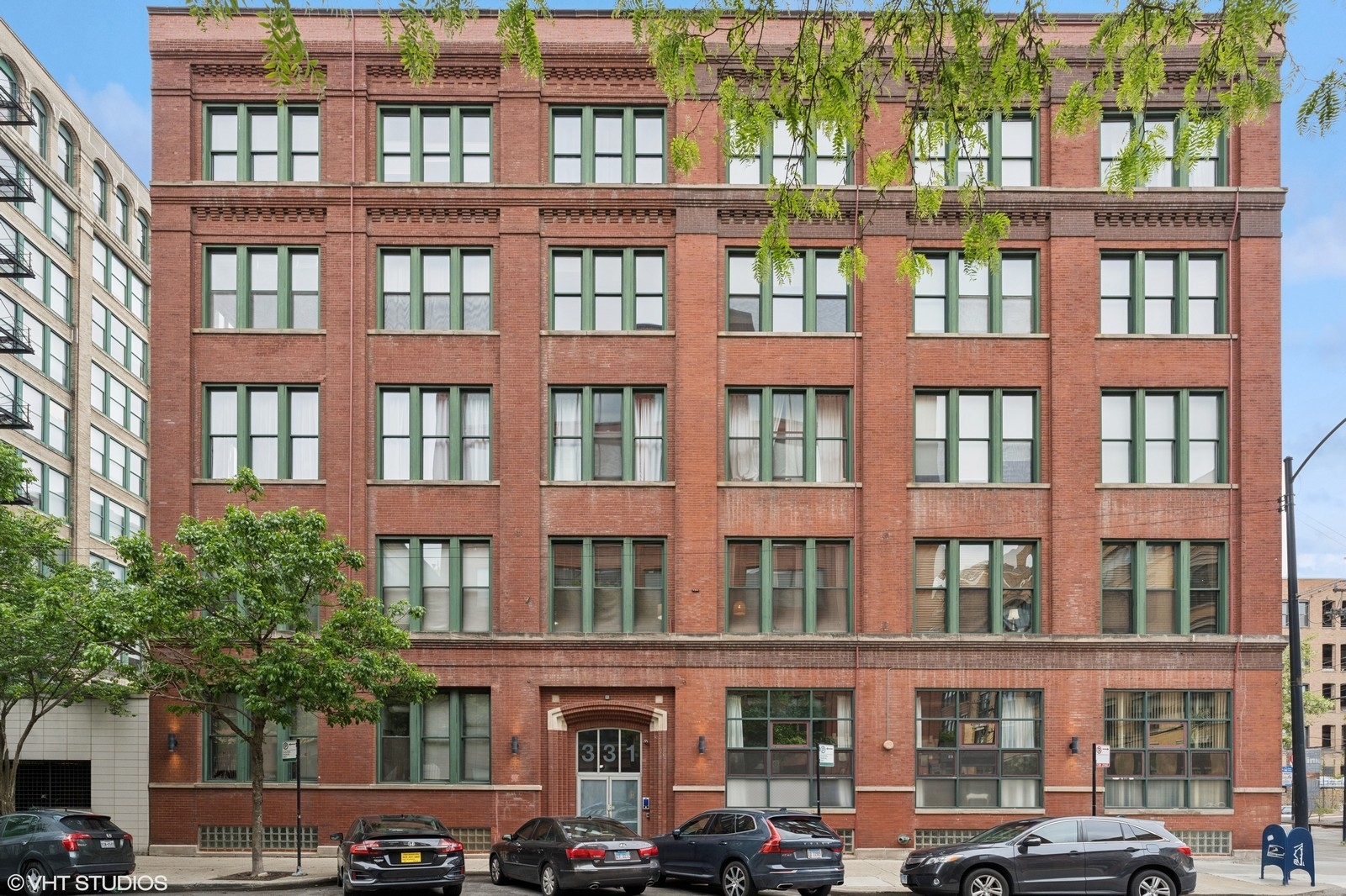 331 S Peoria Street PH6