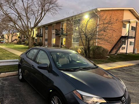 A home in Des Plaines