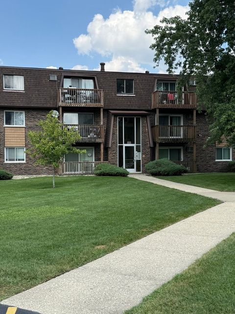 Tiny photo for 19380 Wolf Road #5, Mokena, IL 60448 (MLS # 12532254)