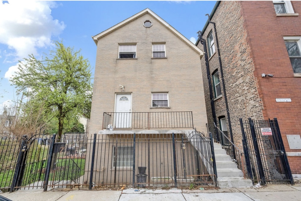 2629 W Luther Street