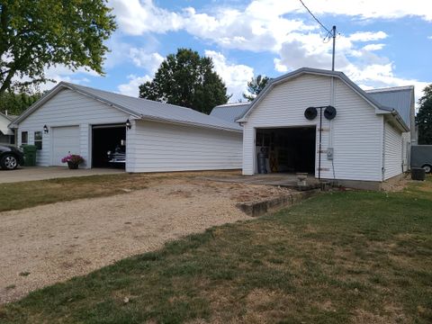Tiny photo for 1501 S College Avenue, Dixon, IL 61021 (MLS # 12484749)