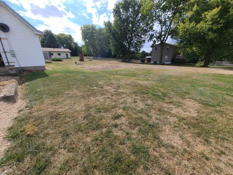 Tiny photo for 1501 S College Avenue, Dixon, IL 61021 (MLS # 12484749)