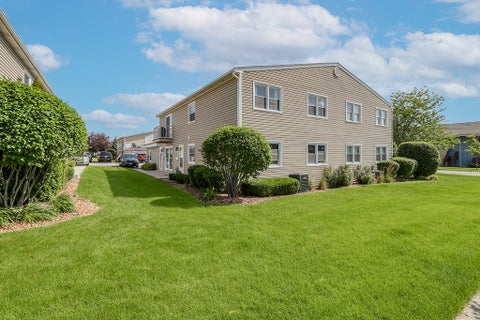 Tiny photo for 7943 164th Court #7943, Tinley Park, IL 60477 (MLS # 12687554)