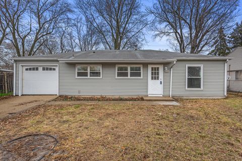 Photo of 2704 W Kirby Avenue, Champaign, IL 61821 (MLS # 12588393)