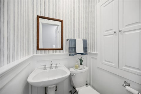 Tiny photo for 2236 KENILWORTH Avenue, Wilmette, IL 60091 (MLS # 12668082)
