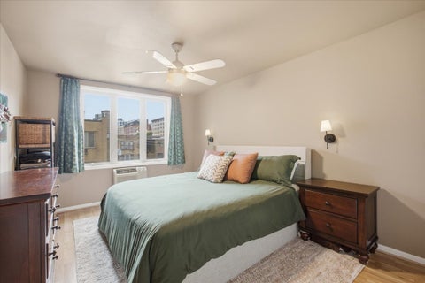 Tiny photo for 435 W Oakdale Avenue #4F, Chicago, IL 60657 (MLS # 12681744)
