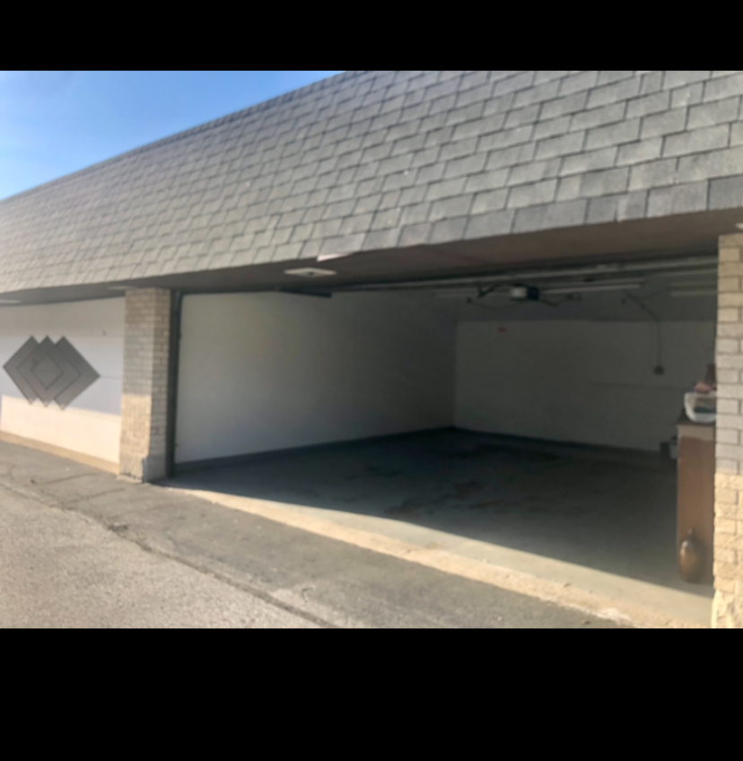 11107 S 84th Avenue 17-18