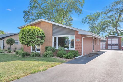 Photo of 17436 71st Avenue, Tinley Park, IL 60477 (MLS # 12492974)