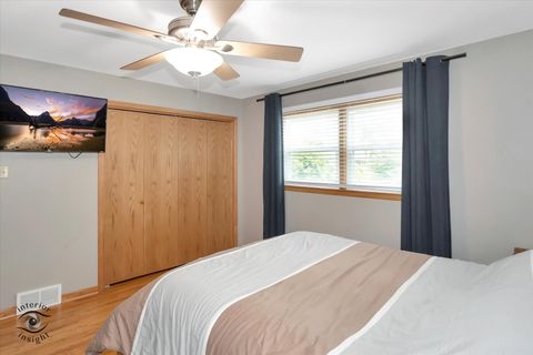 Tiny photo for 17436 71st Avenue, Tinley Park, IL 60477 (MLS # 12492974)