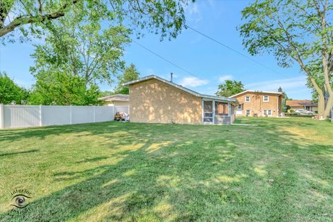 Tiny photo for 17436 71st Avenue, Tinley Park, IL 60477 (MLS # 12492974)