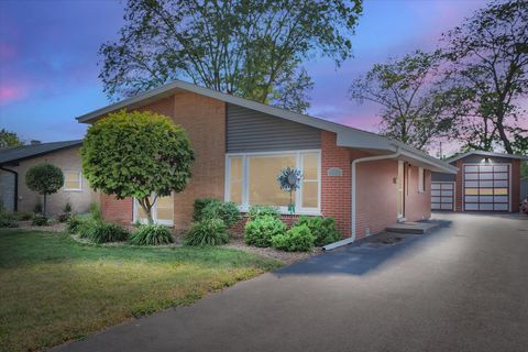 Tiny photo for 17436 71st Avenue, Tinley Park, IL 60477 (MLS # 12492974)