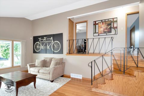Tiny photo for 17436 71st Avenue, Tinley Park, IL 60477 (MLS # 12492974)