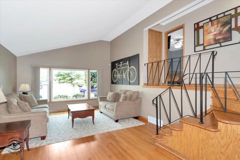 Tiny photo for 17436 71st Avenue, Tinley Park, IL 60477 (MLS # 12492974)