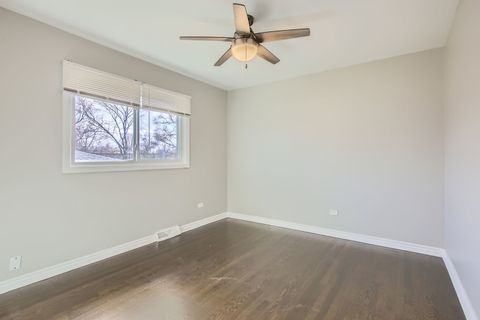 Tiny photo for 10403 Barnard Drive, Chicago Ridge, IL 60415 (MLS # 12601256)