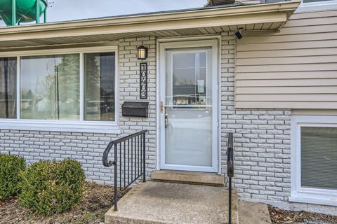 Tiny photo for 10403 Barnard Drive, Chicago Ridge, IL 60415 (MLS # 12601256)