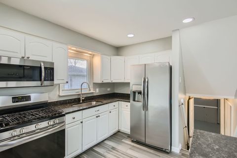 Tiny photo for 10403 Barnard Drive, Chicago Ridge, IL 60415 (MLS # 12601256)