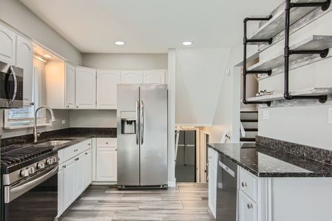 Tiny photo for 10403 Barnard Drive, Chicago Ridge, IL 60415 (MLS # 12601256)