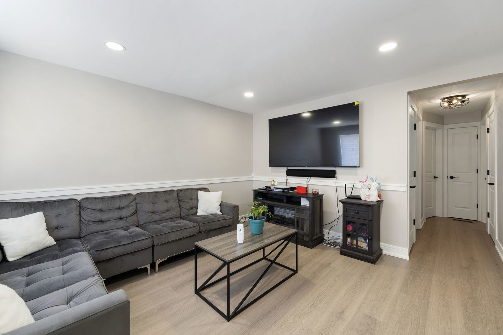 12239 S Aberdeen Street